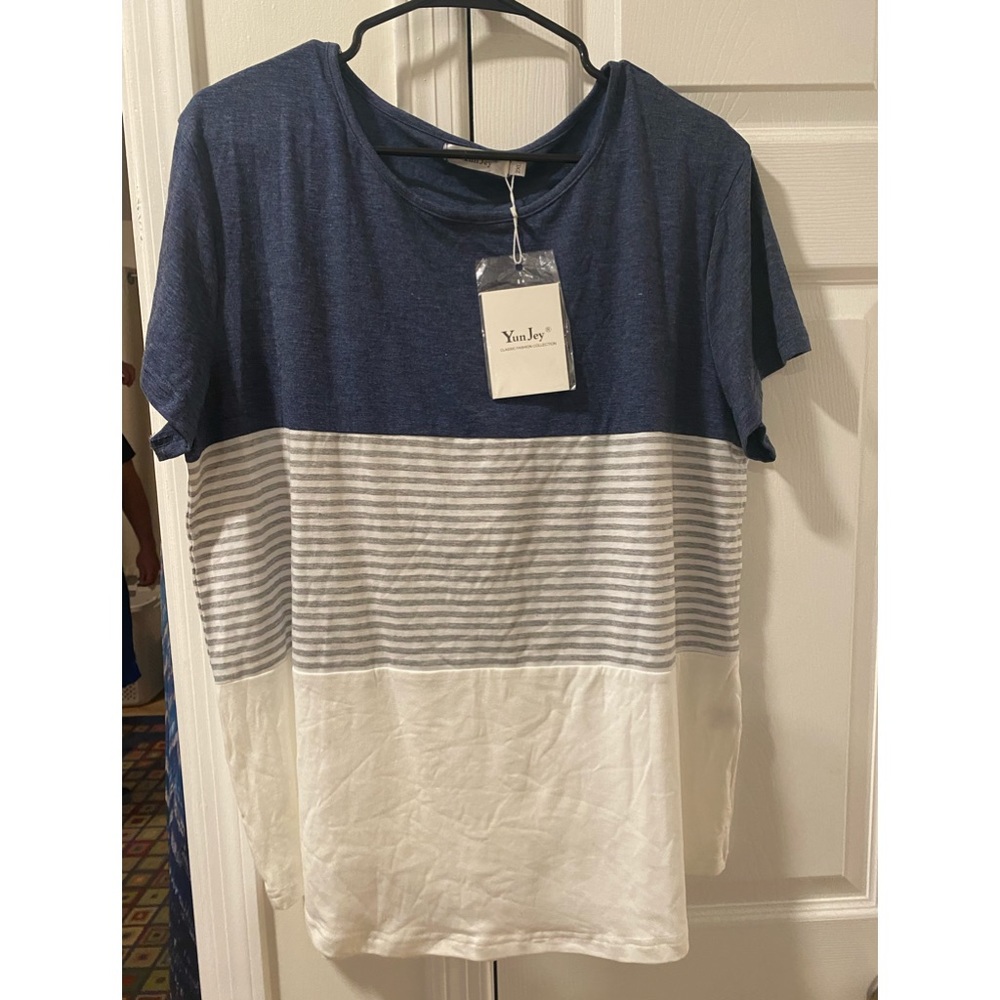 Woman’s T-Shirt size 2XL NWT
